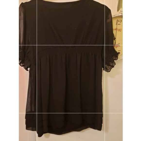 Black Ici top size 16. EUC - Picture 2 of 3